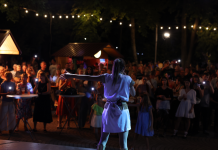 Povratak u prošlost: ABBA RING Tribute Band koncertom oduševio Novogradiščane