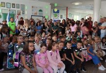 Prvašići, sretno: U Osnovnoj školi Ljudevita Gaja svečano dočekali učenike prvih razreda