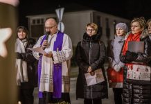 Upaljena je četvrta adventska svijeća, stiže nam Božić