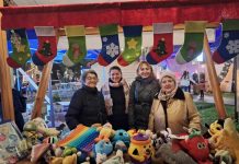 Tri štanda puna radosti novogradiške Udruge volontera