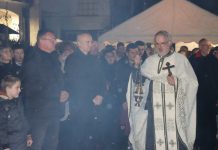 Nova Gradiška: Pravoslavni vjernici proslavili Badnjak, danas slave Božić