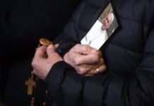 Vlada proglasila Dan žalosti povodom smrti Pape Franje