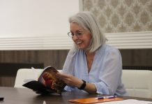 Noć knjige u GKNG: Predstavljena nova knjiga Novogradiščanke Elvire Slišurić “Jantarno putovanje malog Arija”