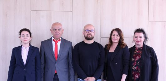 Kandidat SDP-a za gradonačelnika Boris Šalinski predao potpise: ljudi na prvom mjestu