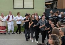 Sutra u Opatovcu Smotra folklora “Igraj kolo, nemoj stati”