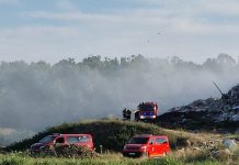 Gori deponij smeća u Novoj Gradiški, jedan vatrogasac lakše ozlijeđen / foto – video