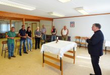 Posjet biskupa Martinovića prognaničkom naselju Kovačevac uoči svetkovine zaštitnika Požeške biskupije