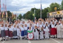 Slavonija ponosna: Najmlađi Davorci nastupili na Vinkovačkim jesenima