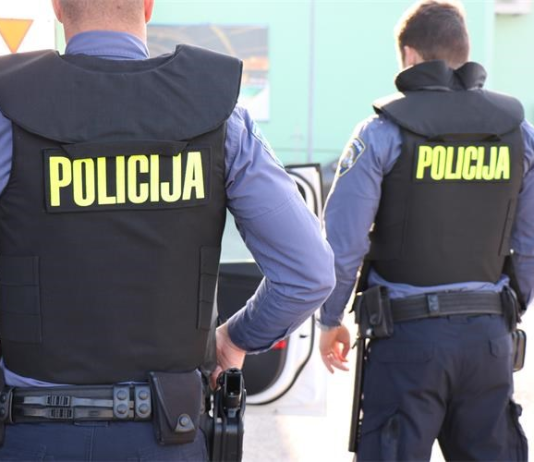 Za upravljačem vozila s 1,64 promila prouzrokovao prometnu nesreću, traktorist sletio s kolnika u kanal, nadzori rada ugostiteljskog objekta