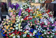 Pripreme za blagdan Svih svetih u punom jeku: bogata ponuda cvijeća i aranžmana