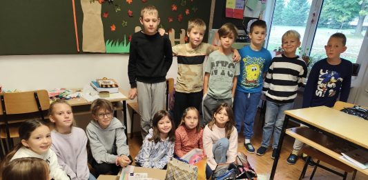 Učenici 3. a razreda OŠ Matija Gubec Cernik sudjelovali u humanitarnoj akciji za SOS Dječje selo Ladimirevci