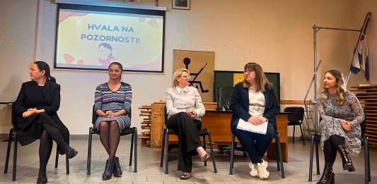 Mjesec borbe protiv ovisnosti: Stručnjaci raspravljali o modernoj ovisnosti o ekranima