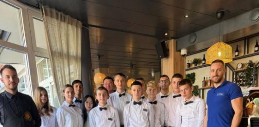 Budući konobari: Kroz praksu i rad na terenu do novih vještina