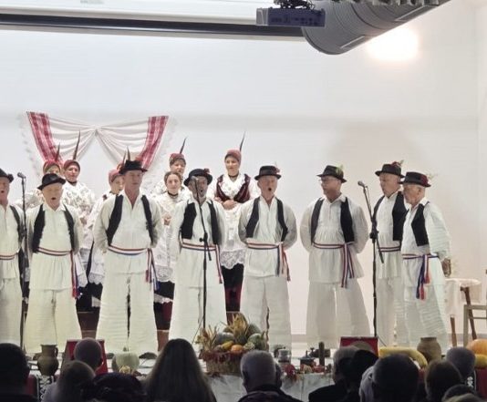 Muška pjevačka skupina KUD-a “Matija Antun Relković” iz Davora proglašena najboljom skupinom