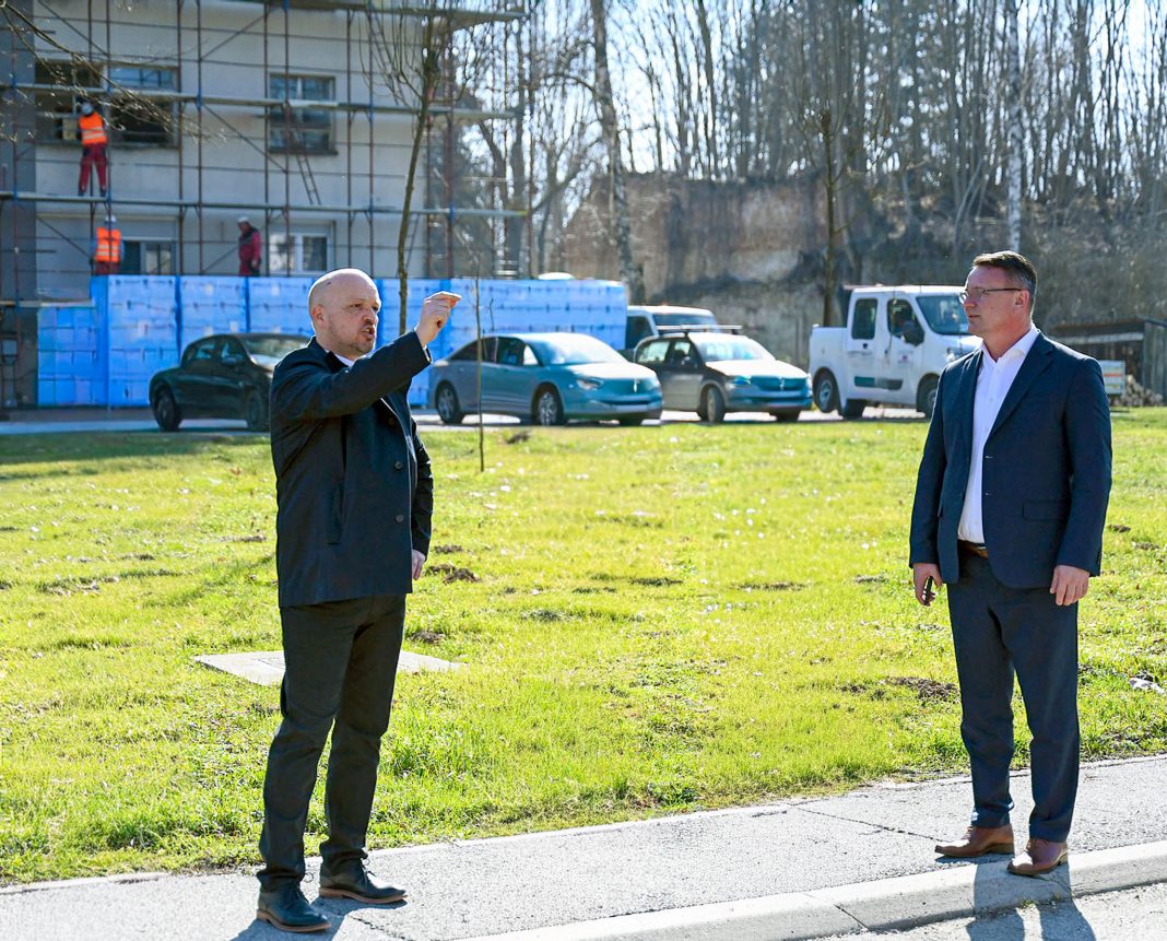 578118578_1255416306626713_606401144549358852_n