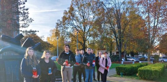 Učenici 1.H razreda odali počast poginulim braniteljima povodom Dana sjećanja
