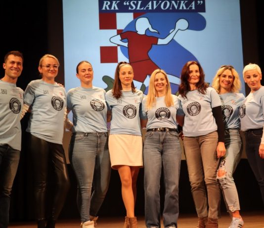 Hvale vrijedno: Rukometašice “Slavonke” provode projekt “Odrastimo uz sport”