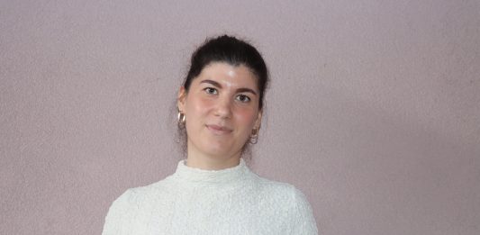 Djeca sve više žive iza ekrana: Psihologinja Majda Joha upozorava na rastuću ovisnost o mobitelima