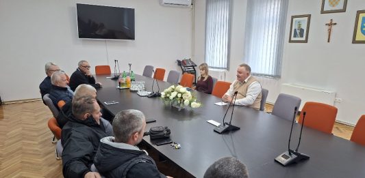 Rešetari: Potpisani ugovori za sufinanciranje energetske učinkovitosti obiteljskih kuća