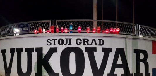 Cijela je Hrvatska danas u mislima s Vukovarom i Škabrnjom