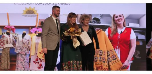 Ajna Prstačić Vuković osvojila posebno priznanje „Suncokret ruralnog turizma 2025“ za inovativne održive ETNO kolekcije