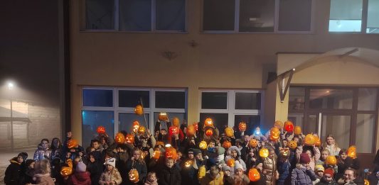 Običaj nošenja misirača u Davoru uoči blagdana svete Lucije