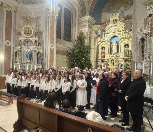 Glazbenici zajedno: U župnoj crkvi u Novoj Gradiški održan Božićni koncert