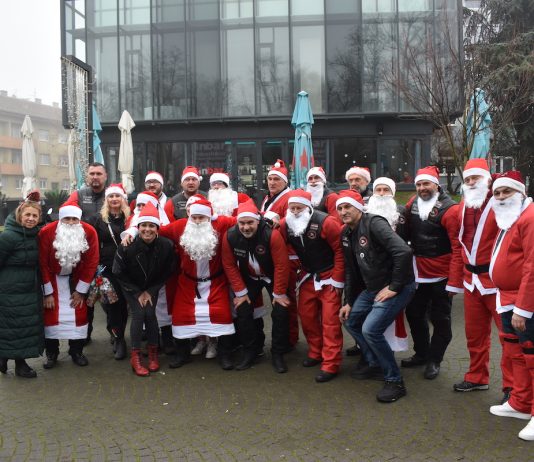 Tradicija se nastavlja: Moto Mrazovi i ove godine razveselili mališane