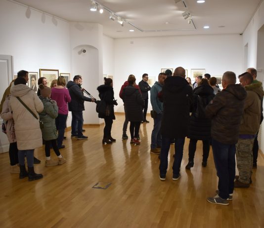 U Gradskom muzeju Nova Gradiška otvorena izložba “Ivan Domac – zapisi iz Slavonije”