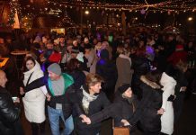 Glazba, druženje i blagdanski ugođaj: TS Satir rasplesao posjetitelje u Gradskom parku