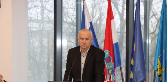 Aktualni sat 6. sjednice Gradskog vijeća: Pitanja o širenju grada, infrastrukturnim radovima i božićnicama za umirovljenike
