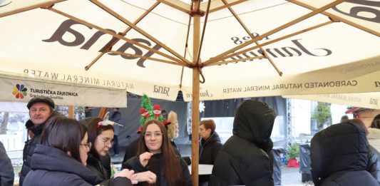 Novogradiščani slave Badnjak uz ribu i kuhano vino