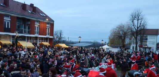 Radost i druženje: I ove godine “Advent u Novoj Kapeli” okupio velik broj posjetitelja
