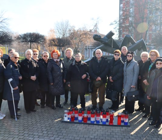 Udruge roditelja poginulih branitelja Nove Gradiške i Požege: U spomen herojima Domovinskog rata i dr. Franji Tuđmanu