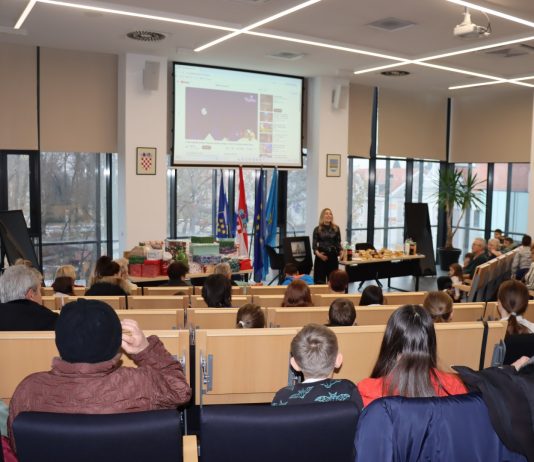 Božićno druženje i pokloni za osmijehe djece udomiteljskih obitelji