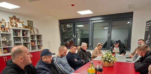 Održan sastanak načelnika Zlatka Age s Vatrogasnom zajednicom Općine Rešetari