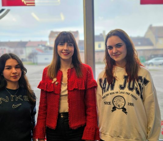 Glas mladih koji se čuje: Školski radio Gimnazije Nova Gradiška kao mjesto kreativnosti i zajedništva