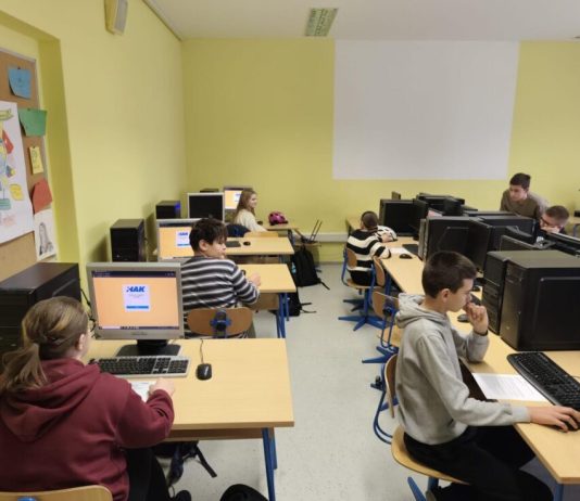 Učenici OŠ Mato Lovrak uspješno polagali vozački ispit za bicikl