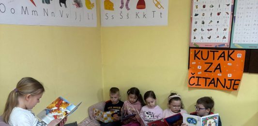 I OŠ Staro Petrovo Selo sudjeluje u izazovu “15 po 15: cijela Hrvatska čita djeci”