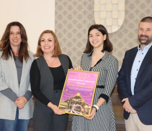 Novogradiščanima uručena plaketa za treći najljepši Advent u kategoriji srednjih gradova