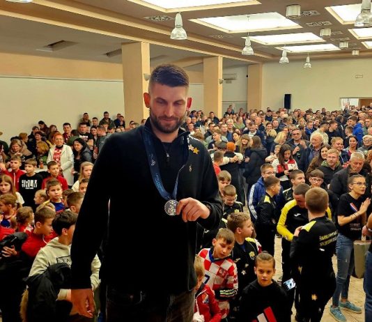 Futsal vatreni Slavonac Sekulić donio novu reprezentativnu medalju i raspametio svoj Oriovac