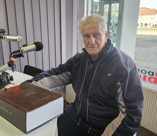 Čovjek koji ne spava: Pjesnik, slikar, urednik radioemisije, kolekcionar i ponos Nove Gradiške