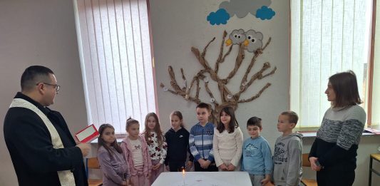 Blagoslov koji se pamti: Mir i zajedništvo ispunili područne škole u Sičicama i Vrbju