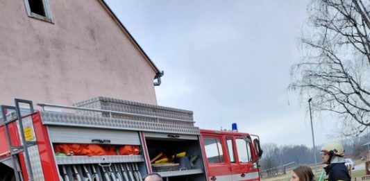 Lijepo je biti vatrogasac: Članovi DVD Vrbje družili se s najmlađim mještanima