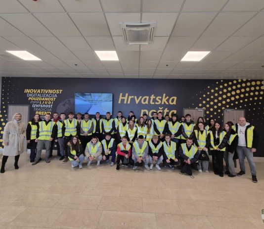 Učenici Elektrotehničke i ekonomske škole Nova Gradiška upoznali suvremenu poštansku logistiku