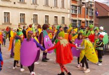 Davor u znaku maškara: Šarena povorka, zabava i nagrade ove nedjelje