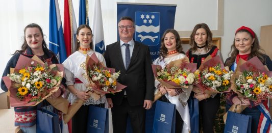 Župan Danijel Marušić održao prijem za dobitnice nagrada na kulturnim manifestacijama