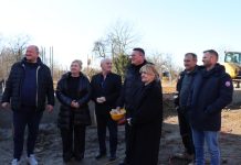 Povijesno ulaganje u školstvo u Brodsko posavskoj županiji: U Dragaliću se gradi nova školsko sportska dvorana, tu su i drugi projekti