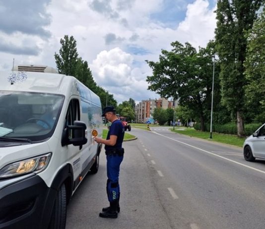 U prometnoj nesreći 28-godišnjak teško ozlijeđen, uručen prekršajni nalog na iznos 1.620,18 eura