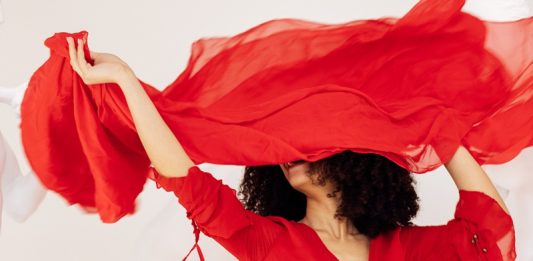 Danas je Dan crvenih haljina: Podizanje svijesti o zdravlju žena – #nosicrveno